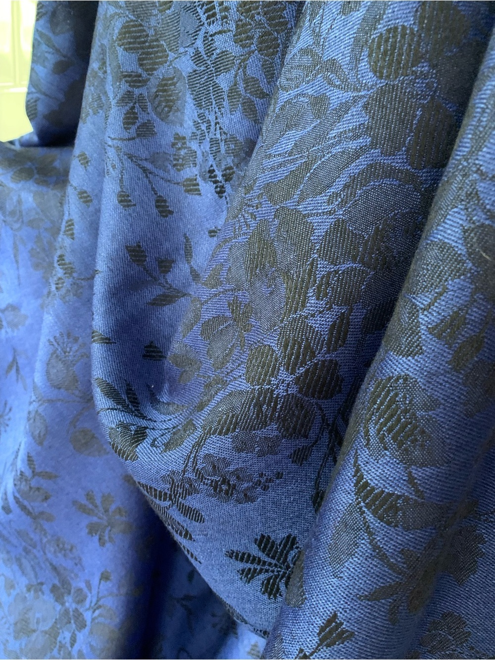 GUCCI WRAP SCARF WOOL SILK ROYAL BLUE 60” SQUARE